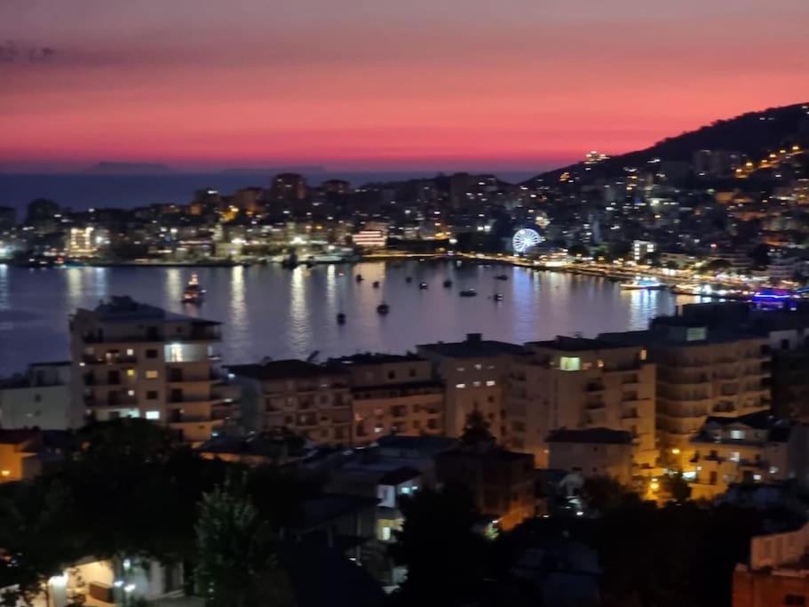 Two Suns Apartament Sarandë Esterno foto