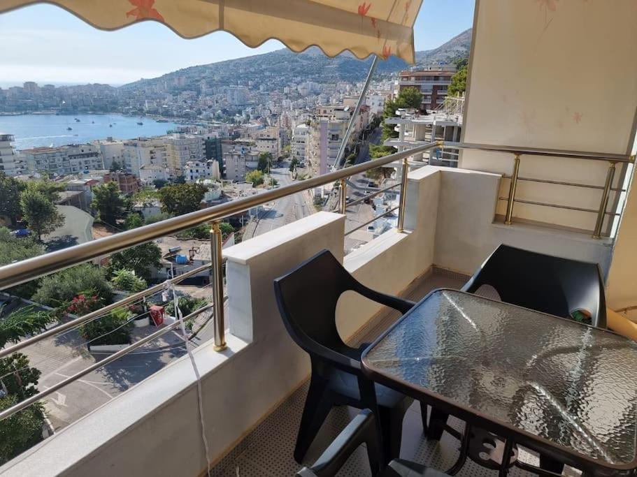 Two Suns Apartament Sarandë Esterno foto