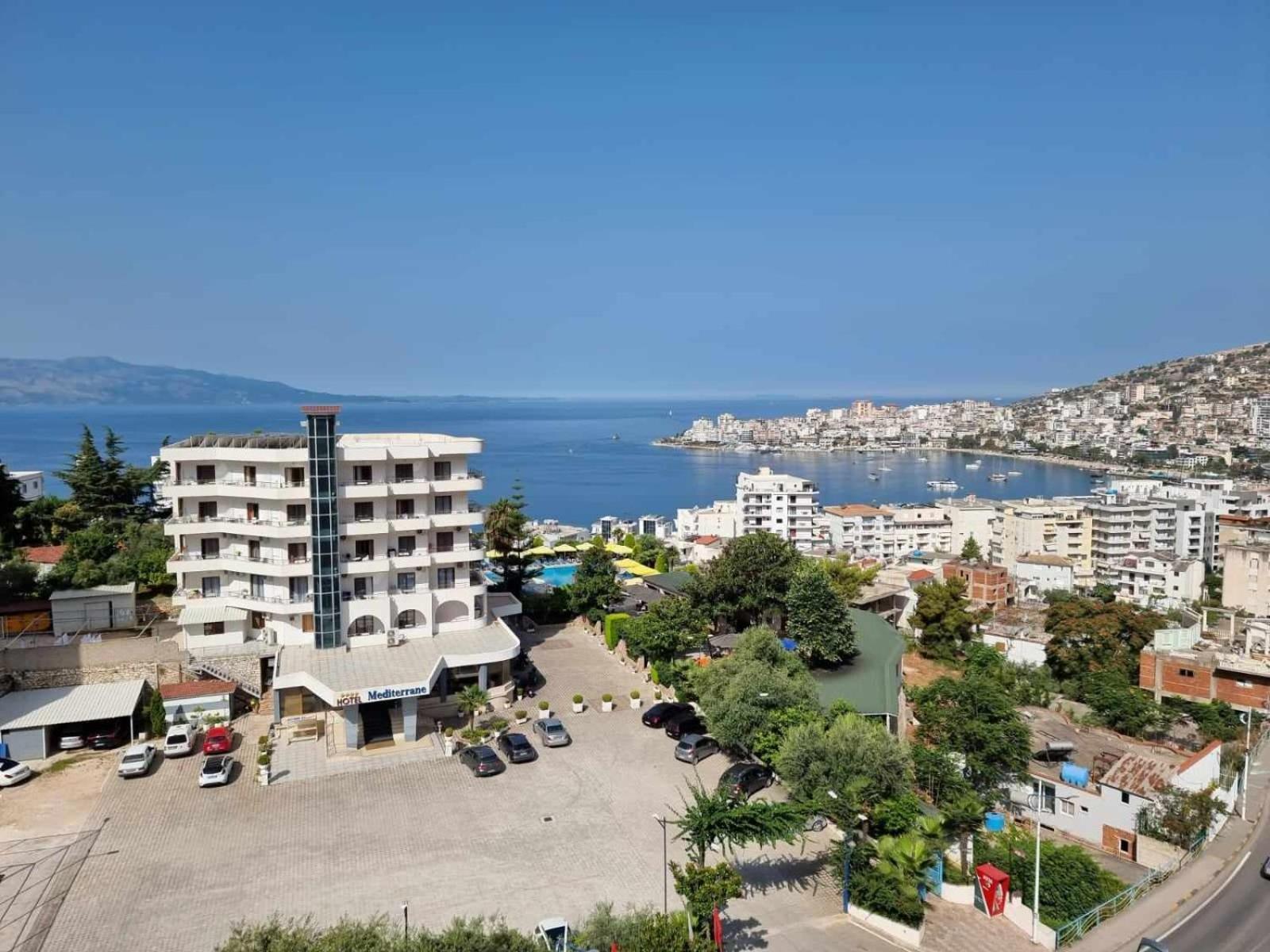Two Suns Apartament Sarandë Esterno foto